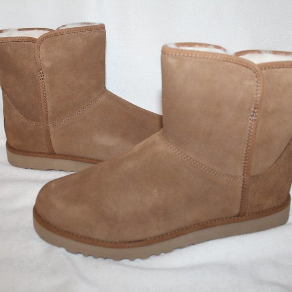 NIB‎ UGG CORY MINI SUEDE SHEARLING LINED ANKLE BOOTIES BOOTS CHESTNUT - Picture 1 of 10